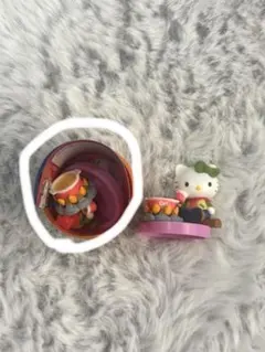 ハローキティチョコエッグ　ソロキャンプ