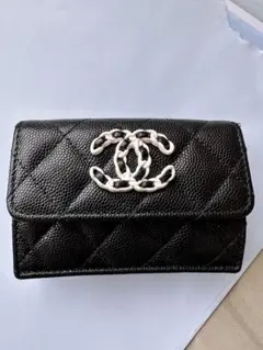 CHANELシャネル　スモールフラップウォレット　三つ折り財布