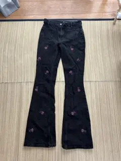 Desigual 刺繍　ブーツカットジーンズのサムネイル