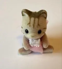 シルバニアファミリー ネコの赤ちゃん　シマネコ　キャラメルネコ　人形 海外