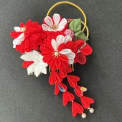 つまみ細工 ちりめん細工 髪飾り コーム 成人式 卒業式 七五三　和装　紅白