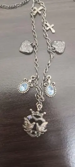 青色ストーン付き鳩デザインネックレス