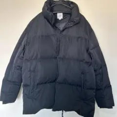 【美品】GAP ダウンジャケット ブラック Mサイズ ロゴ入り 人気モデル