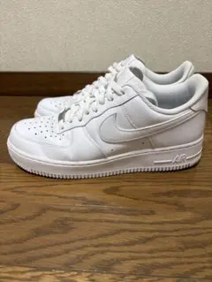 【極美品】NIKE AIR FORCE 1 '07 ホワイト 27cm