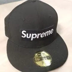 Supreme ブラック トラッカーハット 7 1/4　NEWERAニューエラー