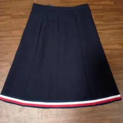 TOMMY HLFIGERネイビーひざ丈スカート トリコロールのストライプのサムネイル