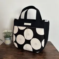 倉敷8号帆布ラウンドトートバッグM ブラック×あんぱん柄　ファスナー開閉