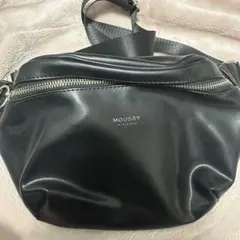 MOUSSY ブラック ボディバッグ バッグ 斜め掛け