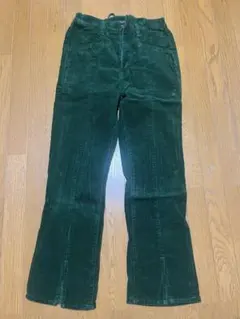 グリーン コーデュロイパンツ フレアパンツ