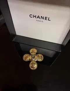 CHANEL ブローチ クローバー ココマークのサムネイル