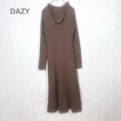 DAZY ニットワンピース ファー付きネック 長袖 ロング丈 フレア
