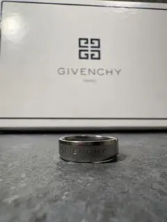 Givenchyリング24号前後