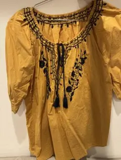 ナノユニバース　刺繍入りマスタードチュニック 五分袖