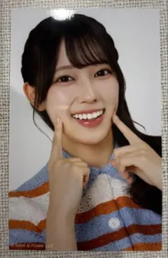 清水理央 直筆サイン入り生写真 5,000円オフ 日向坂46 清水理央 直筆サイン入り生写真 サンタ衣装 2025年 座り