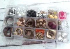 ビーズ・装飾パーツセット（ケース付き）