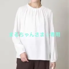 【a.v.vアー・ヴェ・ヴェ】 ☆洗える☆タックネックブラウス ホワイト色 M