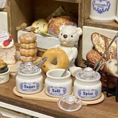 ミニチュアキッチン雑貨　調味料入れ　スパイスボトル　ドールハウス