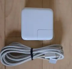 MacBook用 充電器とUSB-Cケーブル