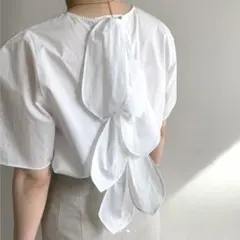 ✨美品✨ Whim Gazette バックリボンブラウス オフホワイト コットンのサムネイル