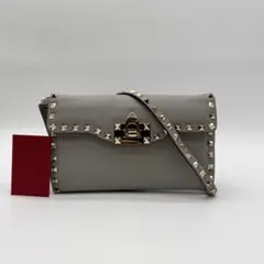 極美品✨ヴァレンティノ ショルダーバッグ ロックスタッズ レザー グレーのサムネイル