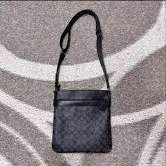 Coach ブラックショルダーバッグ