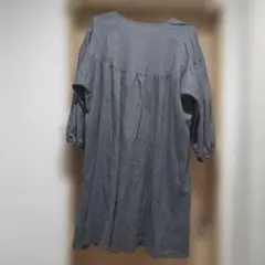 グレー シャツワンピース 長袖 前面ボタン付き