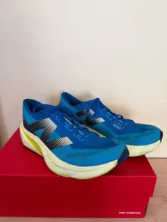 中古美品　正規箱付　ニューバランス　フューエルセル　レベルv4 グレー　27cm 2025年最新】フューエルセルレベルv4の人気アイテム - メルカリ