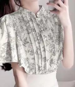 m*o様 ZOZOTOWN 花柄ピンタックフレア袖ブラウス [mily bileのサムネイル