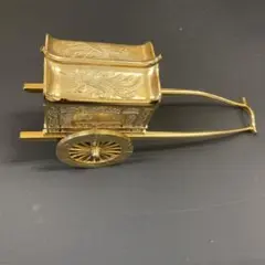 昭和天皇皇后両陛下 金婚奉祝記念 黄金御所車 鳳凰 金属製牛車と牛の