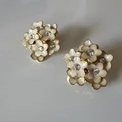 Item thumbnail for item ee5154e2-4947-4540-80ce-ce456ae1efc6