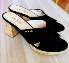 PRADA ブラック スエード サンダル