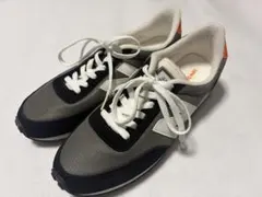 New Balance スニーカー グレー ブラックのサムネイル