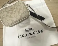 COACH ショルダーバッグ シグネチャー柄　ベージュ　❤️