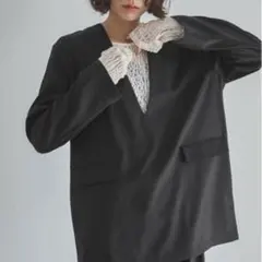 美品⭐︎feepur Vネックプルオーバー