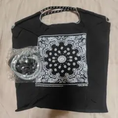 ナイロンエコバッグ　ショルダー紐付き　バンダナ柄　ブラック