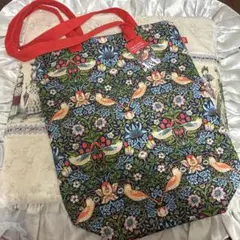 Item thumbnail for item 24f8cd82-8d4d-4a01-aa90-bf3c1f59f5a0