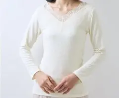 ヒートテック　チュチュアンナ　リブレースVネック８分袖　オフホワイト　アイボリー