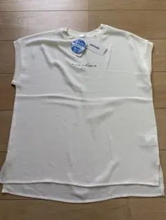 新品　トップス