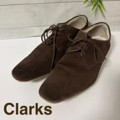 Clarks ブラウン スエード チャッカブーツ