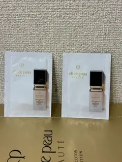 クレ・ド・ポー ボーテ タンフリュイドエクラ マット オークル10 オークル20