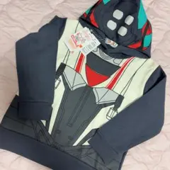 新品 BANDAI APPAREL パーカー 110 仮面ライダー　ゼッツ