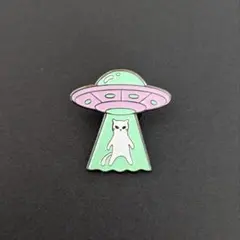 ラス1 ピンバッチ ネコ型UFO 連れ去りたい 猫 宇宙人 ネコ好き 愛猫家 