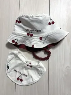 GELATO PIQUE ベビー帽子とスタイ セット チェリー柄