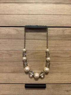 パールとクリスタルのネックレス