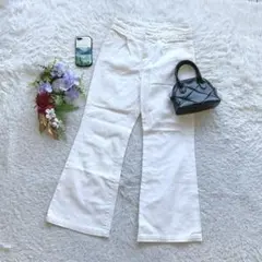 ミスティウーマン デニムパンツ ジーンズ M フレア 綿100 ハイウエスト 白のサムネイル