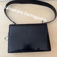 2025年最新】フェラガモ ガンチーニ ショルダーバッグの人気アイテム