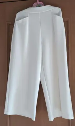 ワイドパンツ　白