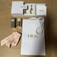 クリスチャンディオール　ノベリティ　香水　4本セット　ショッパ　歌舞伎ブラシ付き