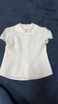 ホワイト襟付き半袖シャツ