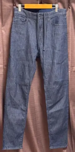 美品　ユニクロ　EZYジーンズ